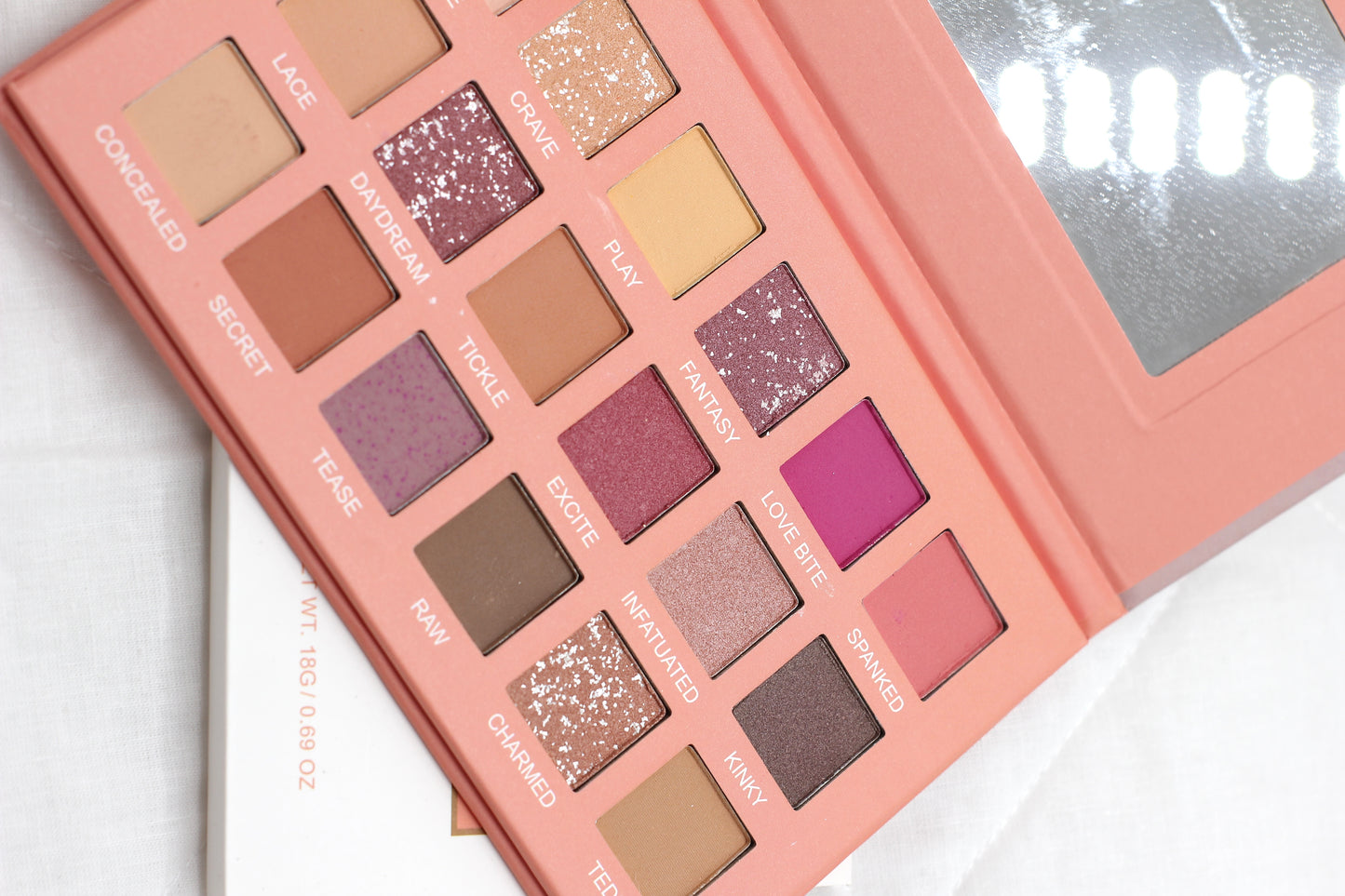 Huda Beauty Nude Eye Shadow Palette