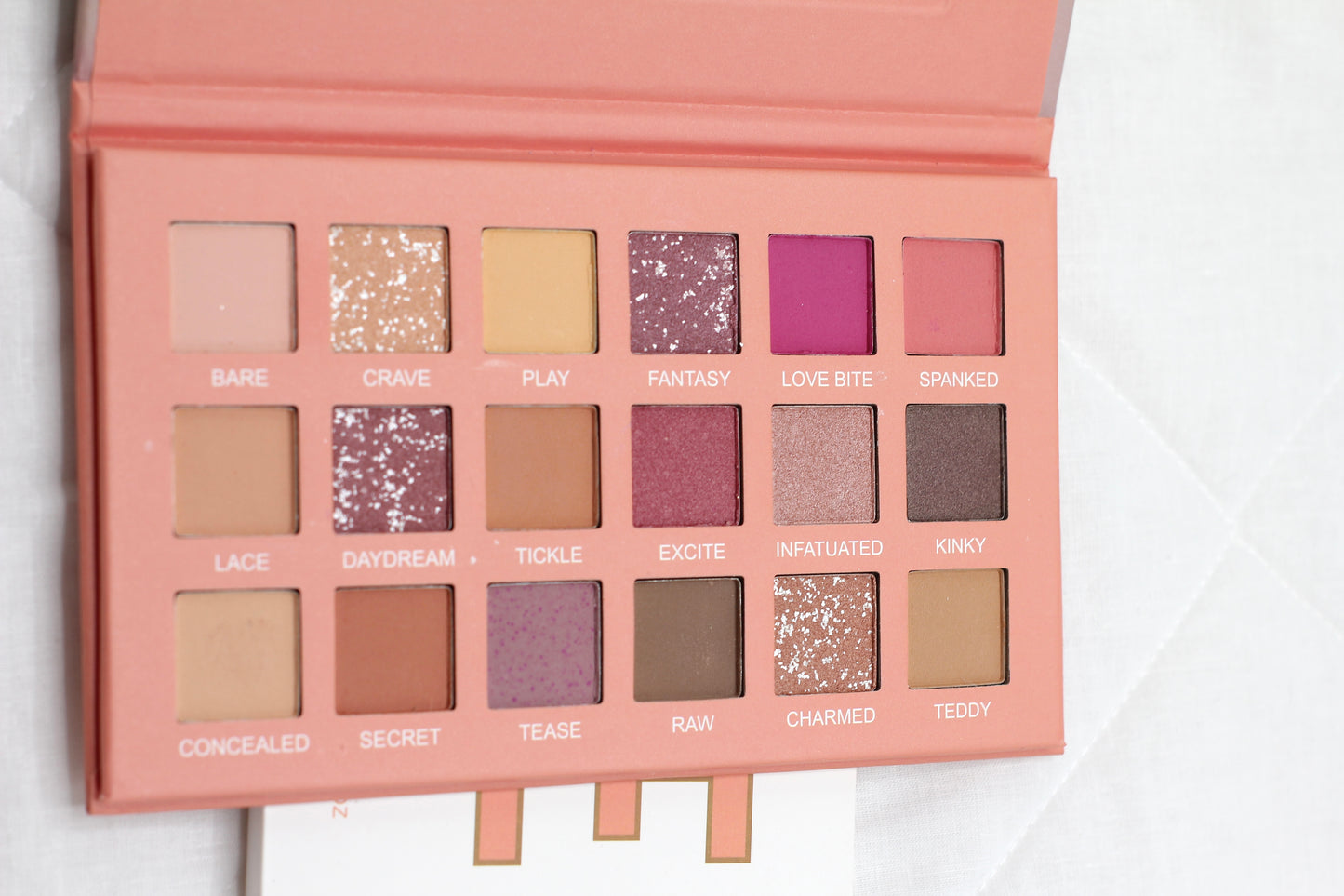 Huda Beauty Nude Eye Shadow Palette